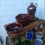 Weinkiste,Weinkrug,grünes Glas,Keramik